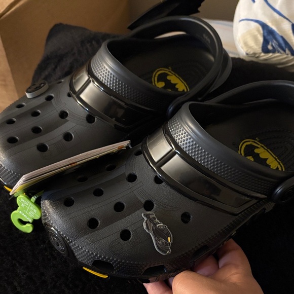 CROCS Batman Women's Slippers - Black and Yellow - Picture 2 of 4